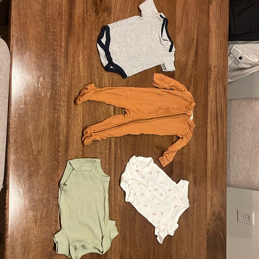 Assorted 3-6 month baby clothes
